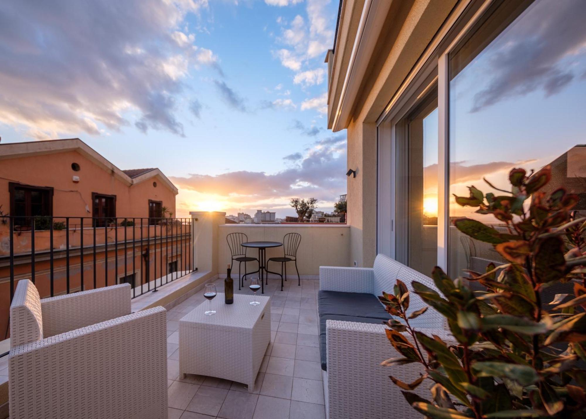Luxury Suite La Terrazza In Pieno Centro In Cagliari Kültér fotó